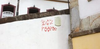 Ouro Preto: Chafariz do Passo é alvo de pichação Ouro Preto: Chafariz do Passo é alvo de pichação