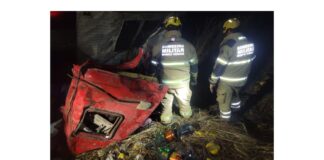 MG: motorista morre após caminhão carregado com melões capotar na BR-251 MG: motorista morre após caminhão carregado com melões capotar na BR-251