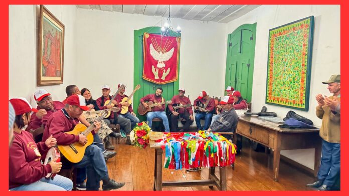 Casa de Gonzaga recebe Folia de São Bartolomeu, Patrimônio Imaterial de Ouro Preto