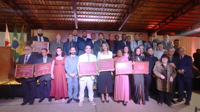 Câmara de Mariana celebra 314 anos com homenagens a personalidades e instituições