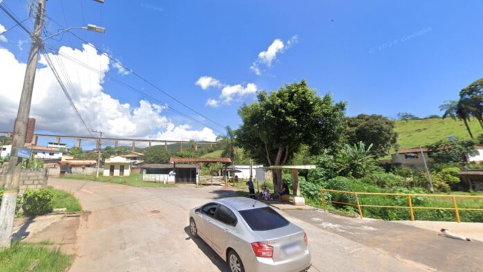 Itabirito: ex-companheiro de mulher tenta matar o atual, com canivete, em briga no Córrego do Bação   