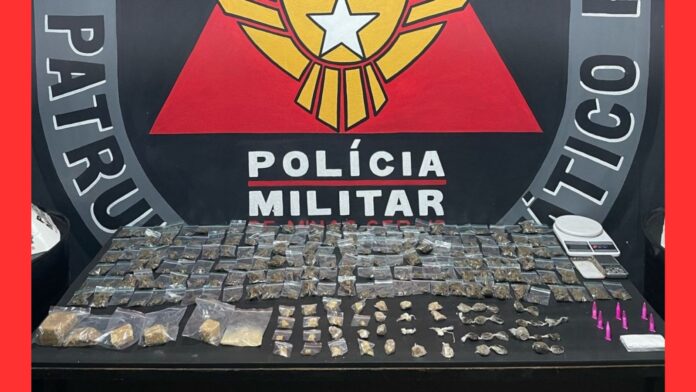 Ouro Preto: traficante é pego com tabletes de crack, 21 porções de skank e outras drogas no Alto da Cruz Ouro Preto: traficante é pego com tabletes de crack, 21 porções de skank e outras drogas no Alto da Cruz