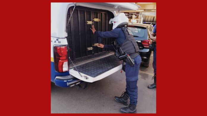 Mariana: homem furta picanha no Farid, é contido por segurança e preso pela Polícia Municipal