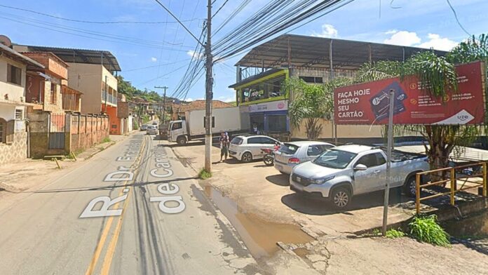 São José, Itabirito: acidente entre moto e carro deixa motociclista com suspeita de fratura na perna