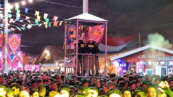 Itabirito: adolescente (17) e jovem (21) são pegos, pela PM, com faca, cocaína e maconha no Julifest