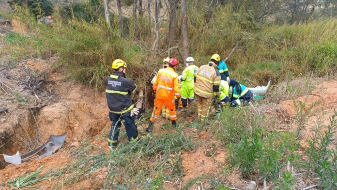 BR-040: capotamento deixa 2 pessoas feridas em Conselheiro Lafaiete