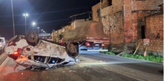 BH: capotamento no Anel Rodoviário deixa condutora morta e dois feridos BH: capotamento no Anel Rodoviário deixa condutora morta e dois feridos