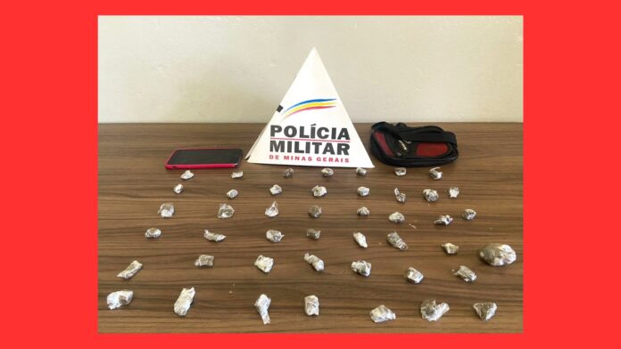 Ouro Preto, Antônio Pereira: vendendo buchas de maconha, jovem tenta fugir, mas acaba preso pela PM