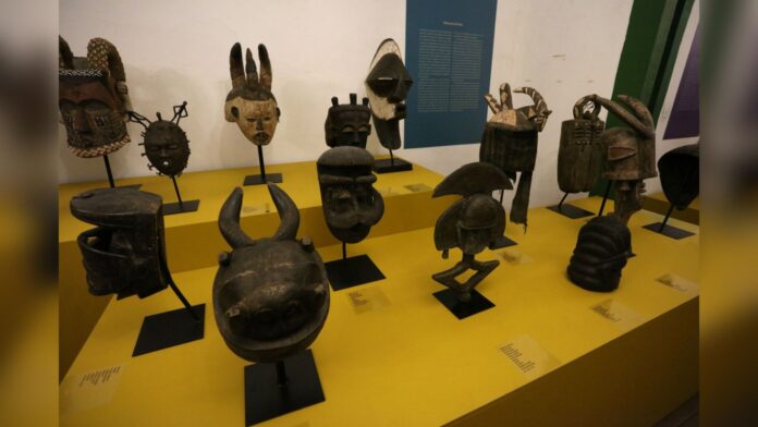 Exposição de arte africana em Ouro Preto já atrai 3,5 mil visitantes