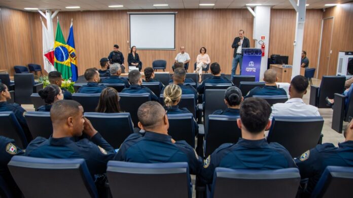 Itabirito: 19 GCMs tomam posse; trata-se da 1ª leva dos 109 que devem assumir cargos na instituição