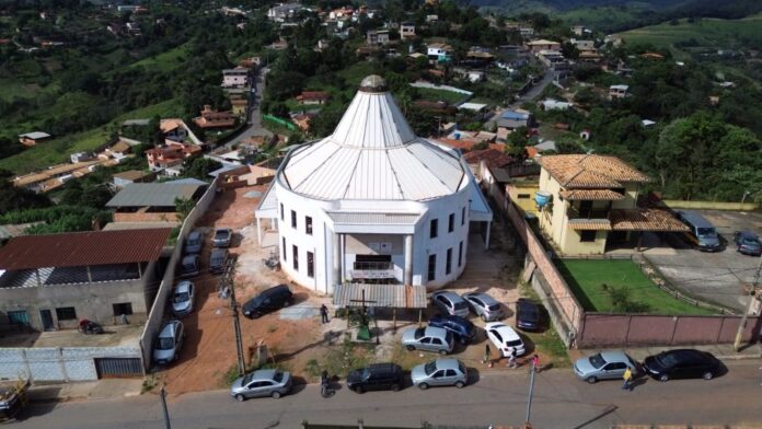 Itabirito se prepara para Festa de Nossa Senhora Aparecida (realizada pelo Padre Adelmo e Meu Sítio)