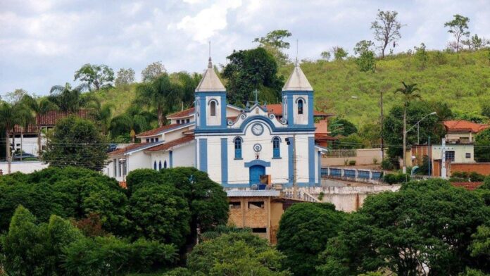 Ouro Preto: Câmara Itinerante leva serviços gratuitos a Santo Antônio do Leite; 80 RGs serão confeccionados