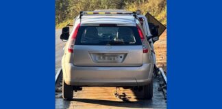 Ladrões são presos pela PM, em Acaiaca, após tentar roubar Hilux e levar Fiesta em Mariana Ladrões são presos pela PM, em Acaiaca, após tentar roubar Hilux e levar Fiesta em Mariana