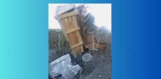 Motorista é encontrado morto horas após carreta tombar na MG-235 Motorista é encontrado morto horas após carreta tombar na MG-235