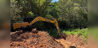 Prefeitura de Ouro Preto realiza desassoreamento do Córrego do Prata, em Amarantina Prefeitura de Ouro Preto realiza desassoreamento do Córrego do Prata, em Amarantina