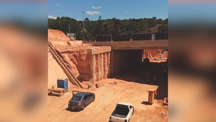 BR-356, Itabirito, Ouro Preto: Arjon finaliza escavações da passagem inferior do Trevo do Maracujá