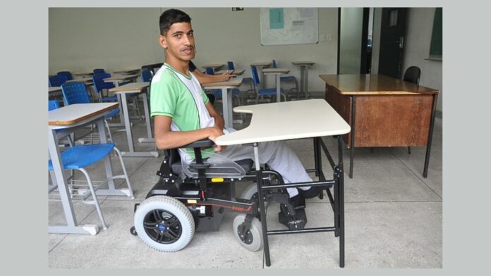 Ouro Preto: falta de cuidador na Ufop impede aluno com deficiência de frequentar aulas, denuncia rádio