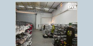 Camisas de time, calçados, perfumes e mais: PC apreende 7 toneladas de produtos falsificados em MG Camisas de time, calçados, perfumes e mais: PC apreende 7 toneladas de produtos falsificados em MG