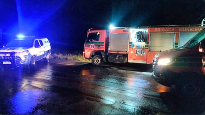 Colisão na BR-356, Itabirito, deixa 4 feridos; criança (10 anos) com suspeita de fratura e carro perde roda