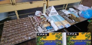 Grande apreensão de drogas pela PM em Itabirito: entorpecentes tinham até ‘selo CPA de qualidade’ Grande apreensão de drogas pela PM em Itabirito: entorpecentes tinham até 'selo CPA de qualidade'