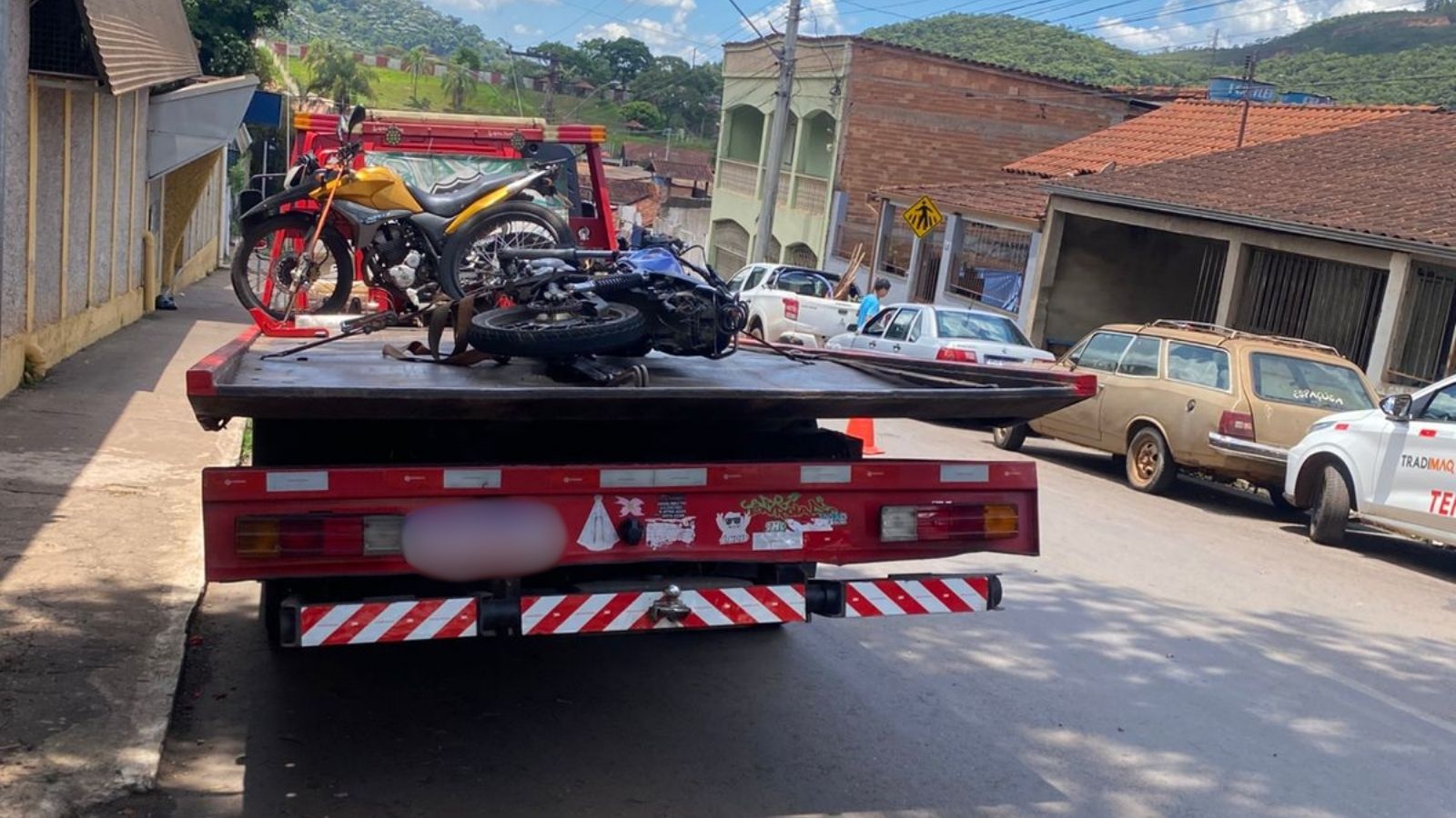 Itabirito: ação da GCM termina com recuperação de moto furtada, colisão em viatura e 2 menores na UPA Itabirito: ação da GCM termina com recuperação de moto furtada, colisão em viatura e 2 menores na UPA