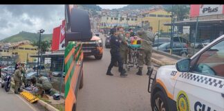 Itabirito: em acidente, motociclista é lançado 20 metros e bate na cerca do Epa Itabirito: em acidente, motociclista é lançado 20 metros e bate na cerca do Epa