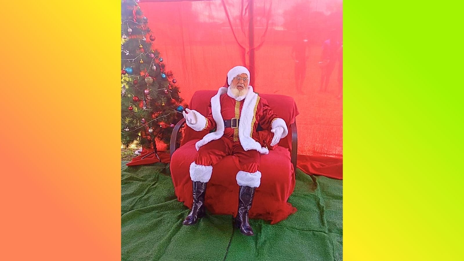 Itabirito: TFB faz carreata de Natal em São Gonçalo do Bação com direito à foto com Papai Noel