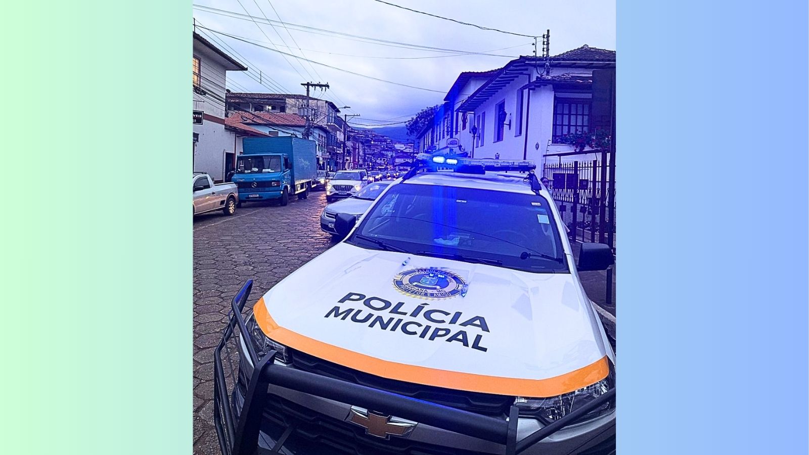 Ao sair do trabalho, mulher é esfaqueada por outra em rua do Centro de Mariana Ao sair do trabalho, mulher é esfaqueada por outra em rua do Centro de Mariana