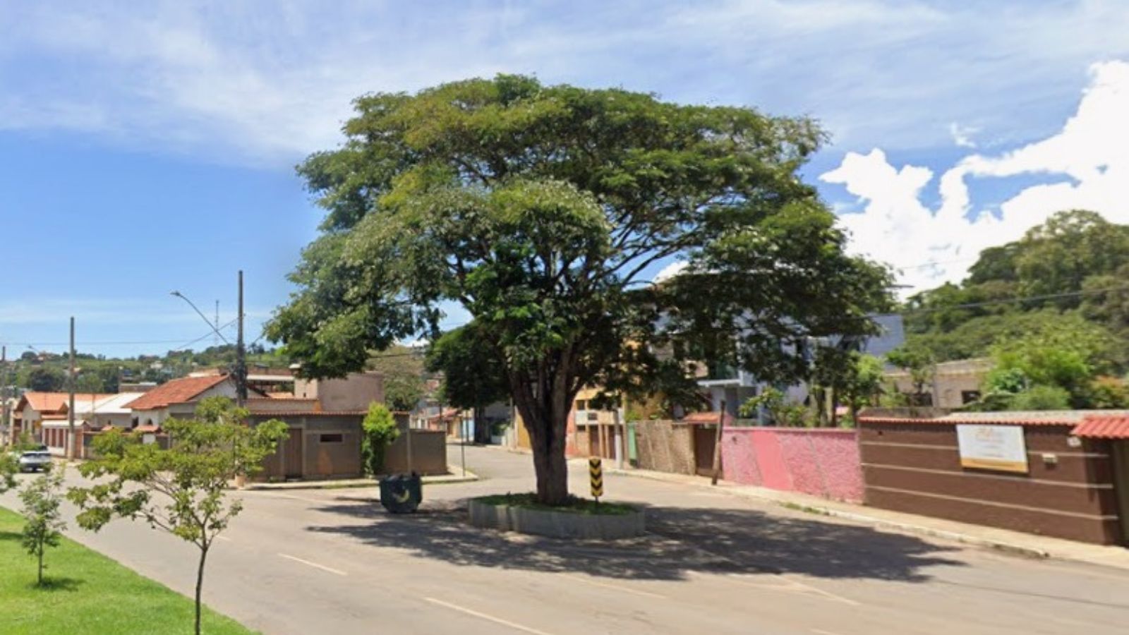 PM apreende revólver e mais de R$ 1 mil após perseguição no São Geraldo, em Itabirito PM apreende revólver e mais de R$ 1 mil após perseguição no São Geraldo, em Itabirito