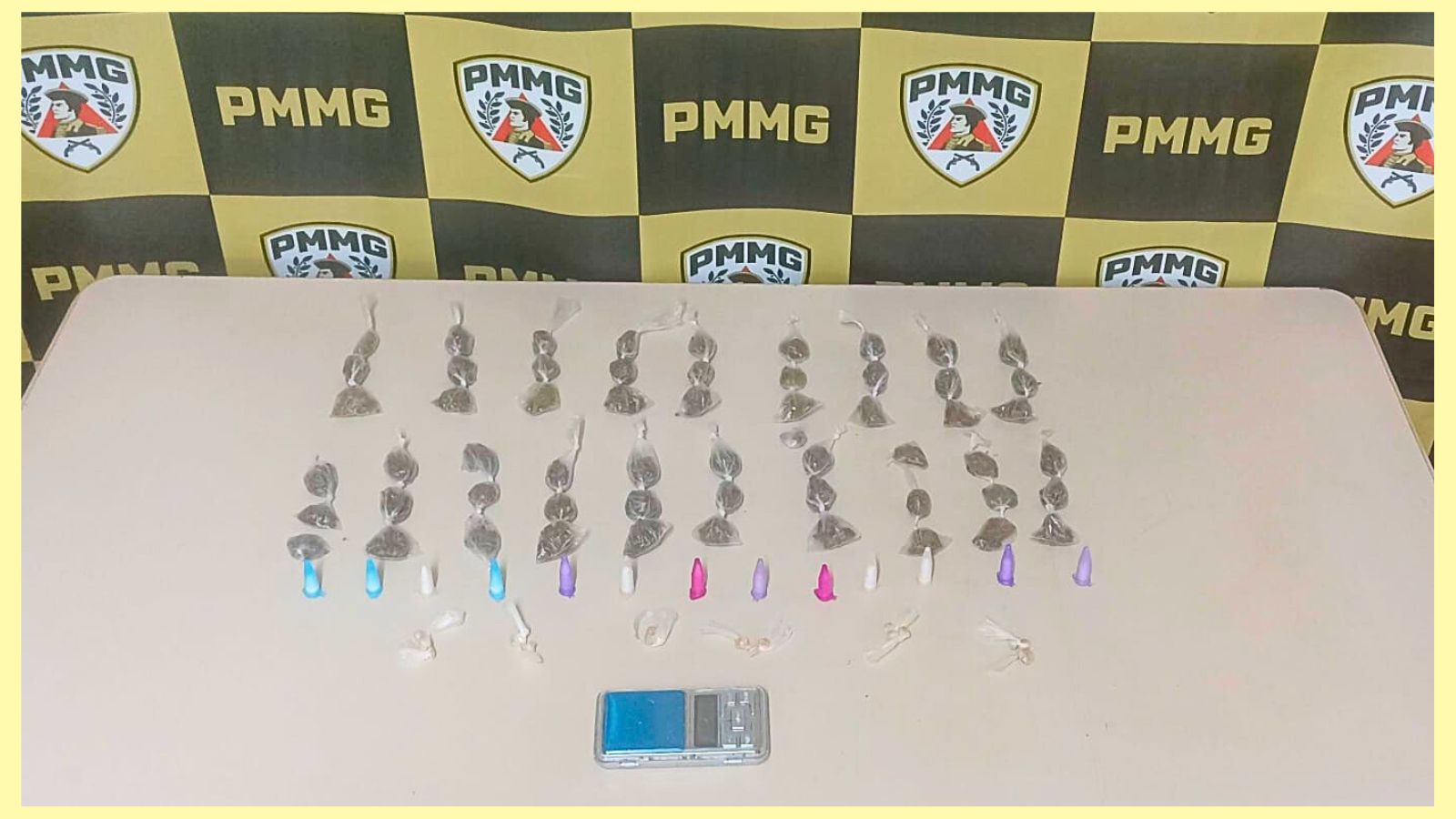 Itabirito: traficantes do PA correm e deixam drogas e balança; ‘Ações estão intensificadas no local’, diz PM Itabirito: traficantes do PA correm e deixam drogas e balança; 'Ações estão intensificadas no local', diz PM