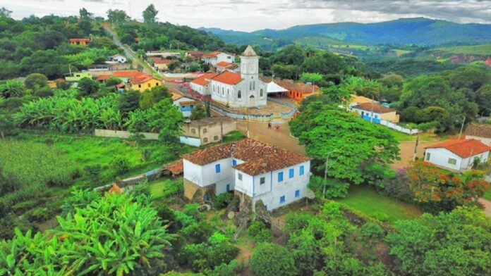Itabirito: homem ameaça irmão com faca e mantém vítima em cárcere privado em São Gonçalo do Bação