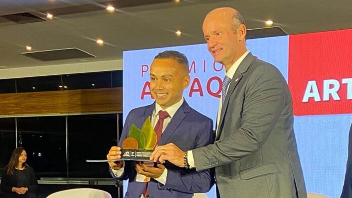 Morador de Itabirito recebe prêmio nacional por pesquisa sobre mineração e sustentabilidade