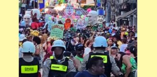 Capitão da PM em Itabirito se coloca à disposição de folião atingido por spray de pimenta no Carnaval Capitão da PM em Itabirito se coloca à disposição de folião atingido por spray de pimenta no Carnaval