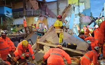 Asilo desaba em Belo Horizonte; 6 mortes confirmadas e 6 ainda estão soterrados Asilo desaba em Belo Horizonte; 6 mortes confirmadas e 6 ainda estão soterrados