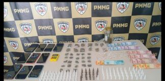 Itabirito: PM apreende 59 pedras de crack, 113 pinos de cocaína e maconha; 4 detidos, sendo 2 menores Itabirito: PM apreende 59 pedras de crack, 113 pinos de cocaína e maconha; 4 detidos, sendo 2 menores