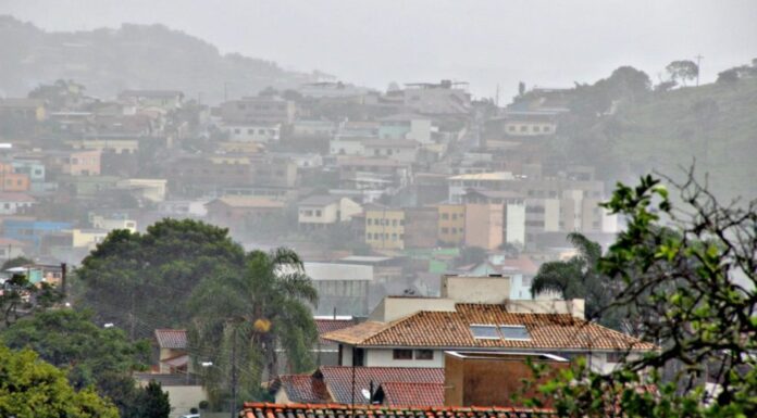 Itabirito registra 80 mm de chuva nesta quarta (11) e Defesa Civil emite alerta de risco geológico Itabirito registra 80 mm de chuva e Defesa Civil emite alerta de risco geológico