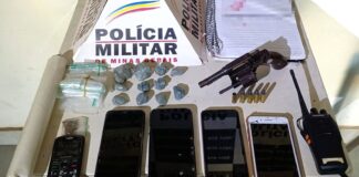 Mariana: adolescente nervoso diante da PM revela que irmão é traficante; drogas e arma encontradas Mariana: adolescente nervoso diante da PM revela que irmão é traficante; drogas e arma encontradas