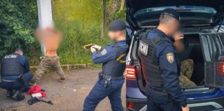 Itabirito: jovem decide fumar maconha em frente à Quadra do Santo Antônio e é preso com mais droga Itabirito: jovem decide fumar maconha em frente à Quadra do Santo Antônio e é preso com mais droga