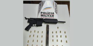 Itabirito: filho é preso pela PM após espancar mãe idosa; arma é encontrada no carro do autor Itabirito: filho é preso pela PM após espancar mãe idosa; arma é encontrada no carro do autor