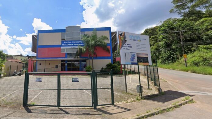 Briga entre alunos na Escola Ana Amélia, Itabirito: 1 com dente deslocado e ambos vão parar na delegacia  