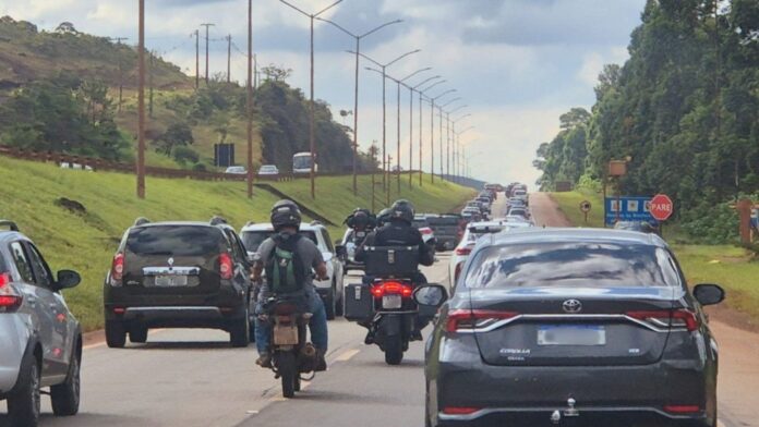 BR-040 deve receber cerca de 290 mil veículos no feriado de Tiradentes