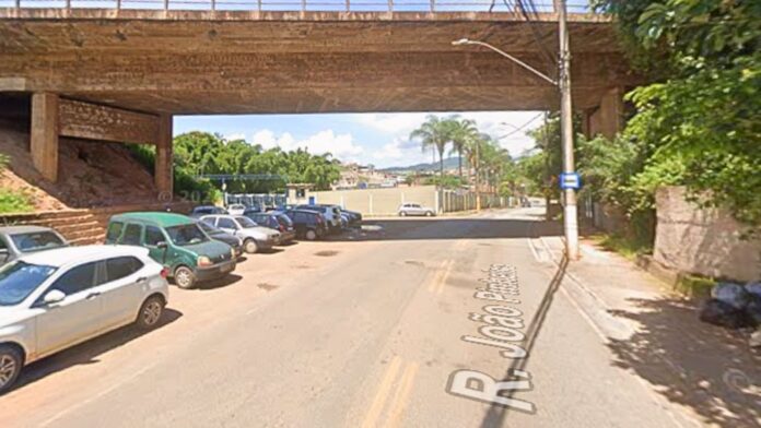 Itabirito: jovem cai e fica ferido após perder o controle da bicicleta no São José