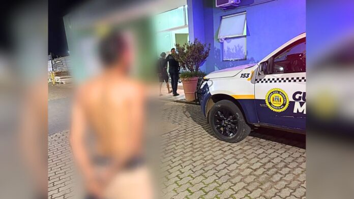 Motorista bêbado, conduzindo em zigue-zague, e carona violento: GCM prende 2 em Itabirito