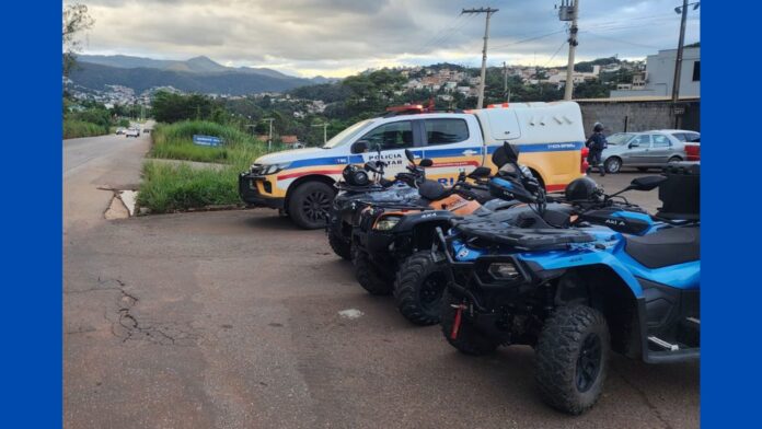 Sem placa na BR-356, 3 quadriciclos de Cachoeira do Campo são apreendidos pela PMRv em Itabirito