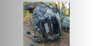 BR-356: carro capota na Serra da Santa em Itabirito; 3 vítimas, sendo 1 grave BR-356: carro capota na Serra da Santa em Itabirito; 3 vítimas, sendo 1 grave
