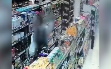 Itabirito: com faca, homem tenta assaltar Drogaria Araujo e é preso pela GCM Itabirito: com faca, homem tenta assaltar Drogaria Araujo e é preso pela GCM