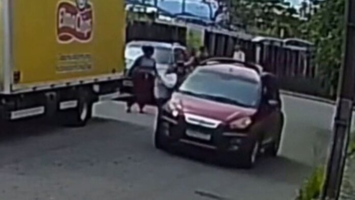 Câmera flagra idosa sendo atropelada na Bauxita em Ouro Preto