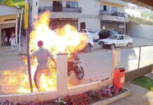 Dias após internação, mãe morre após tentar impedir filho de atear fogo em moto Dias após internação, mãe morre após tentar impedir filho de atear fogo em moto