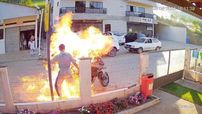 Dias após internação, mãe morre após tentar impedir filho de atear fogo em moto