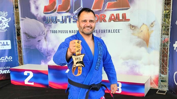 Daniel Moura, de Itabirito, conquista ouro em campeonato de jiu-jitsu em Belo Horizonte